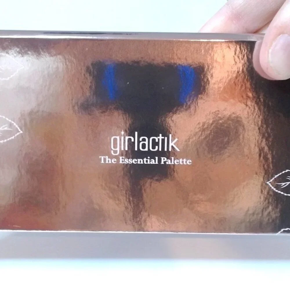 Girlactik‎ The Essential Eyeshadow Palette 12 Shade BNIB